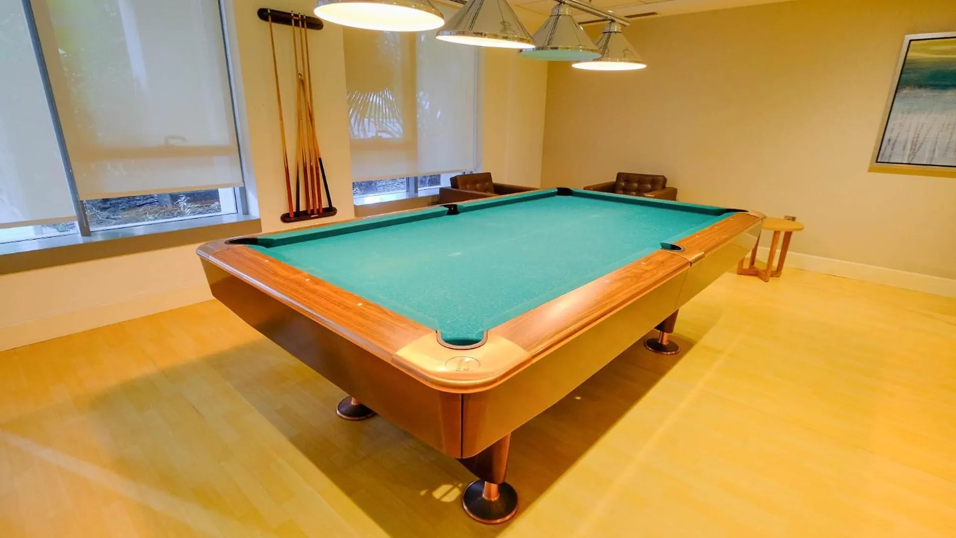 Modernized 2 Bedroom Apartment In Downtown And Sleeps 6 ドバイ アラブ首長国連邦